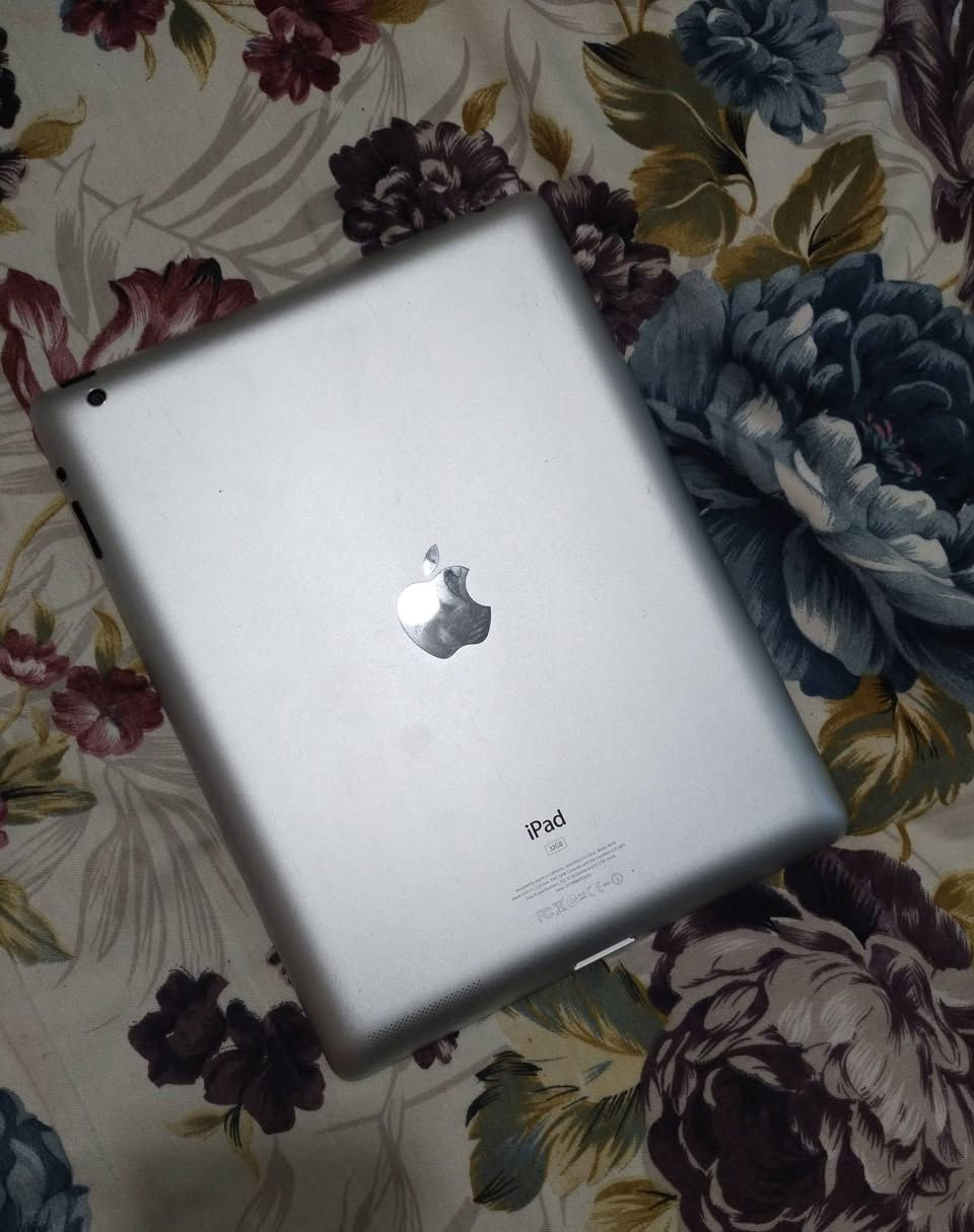 تاب ابل ذاكره 32 كيكه حجم الشاشه 10انج نضيف ممفتوح استخدام شهر + كيبل شغال جميع البرامج والبصمه شغاله
السعر 60 وبي مجال بسيط 
 ***********
