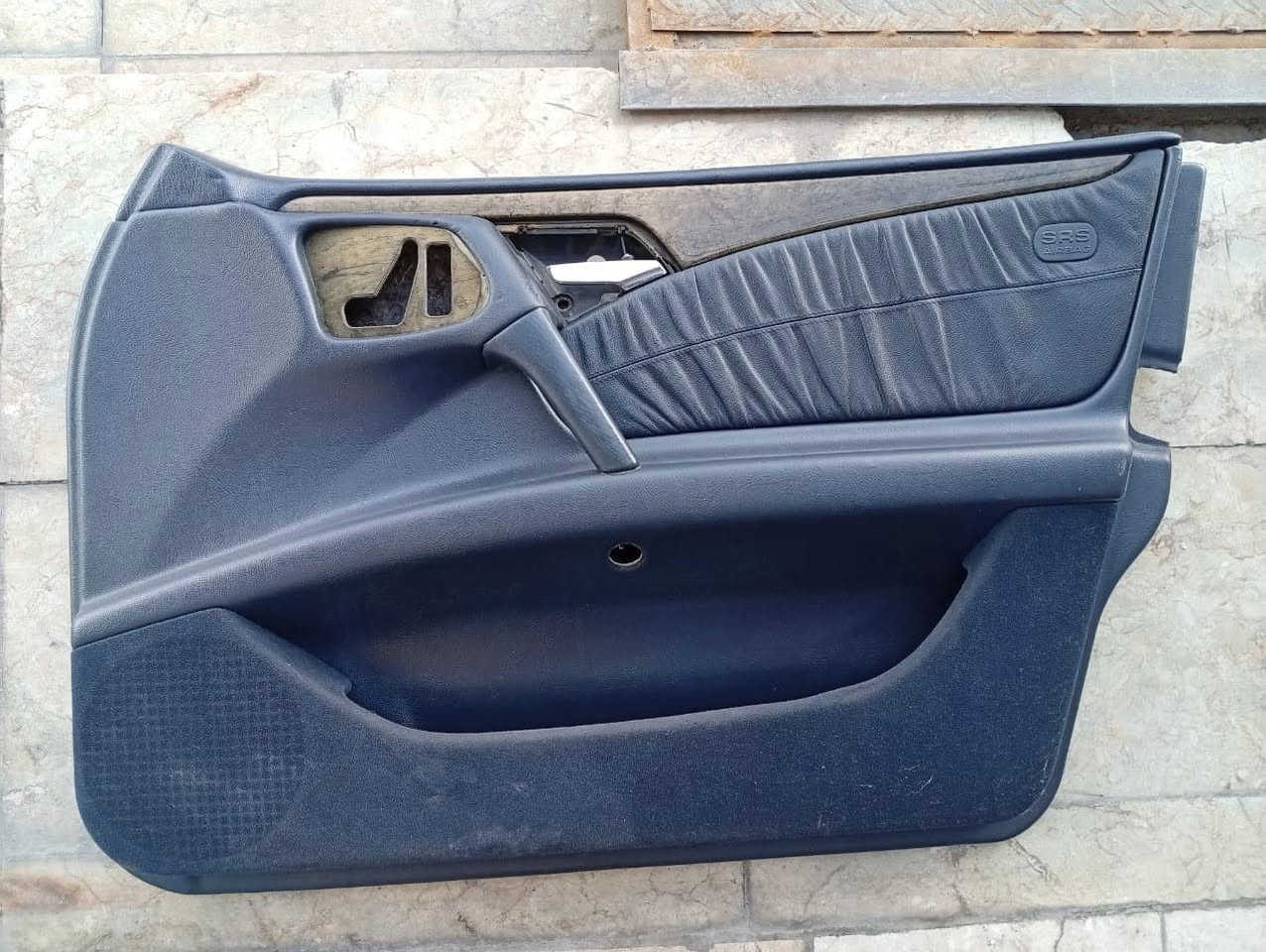 السلام عليكم تحيه طيبه للجميع 🫡
غرفة مرسيدس ام عيون جلد نيلي كراسي كهرباء للبيع
 السعر ٥٠٠ دولار العنوان بغداد الكرخ  ***********
