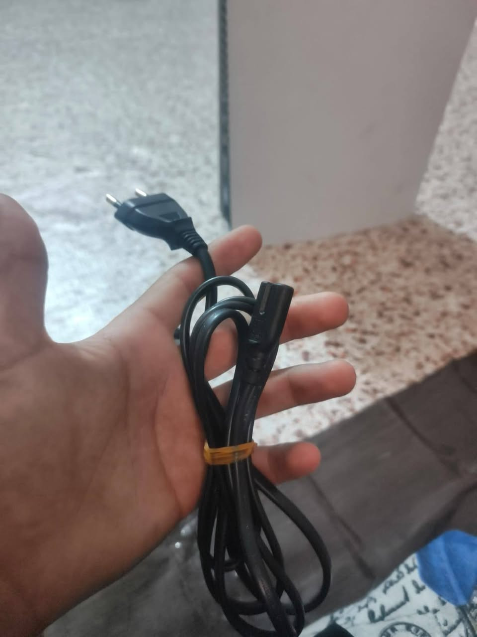بلي فايف أوربي يده وحده بلاديه كيبلات الاصليه مستخدم قليل السعر


**إذا كنت صاحب هذا الإعلان وتريد حذفه لأي سبب، رجاءا أرسل رسالة إلى الدعم الفني**