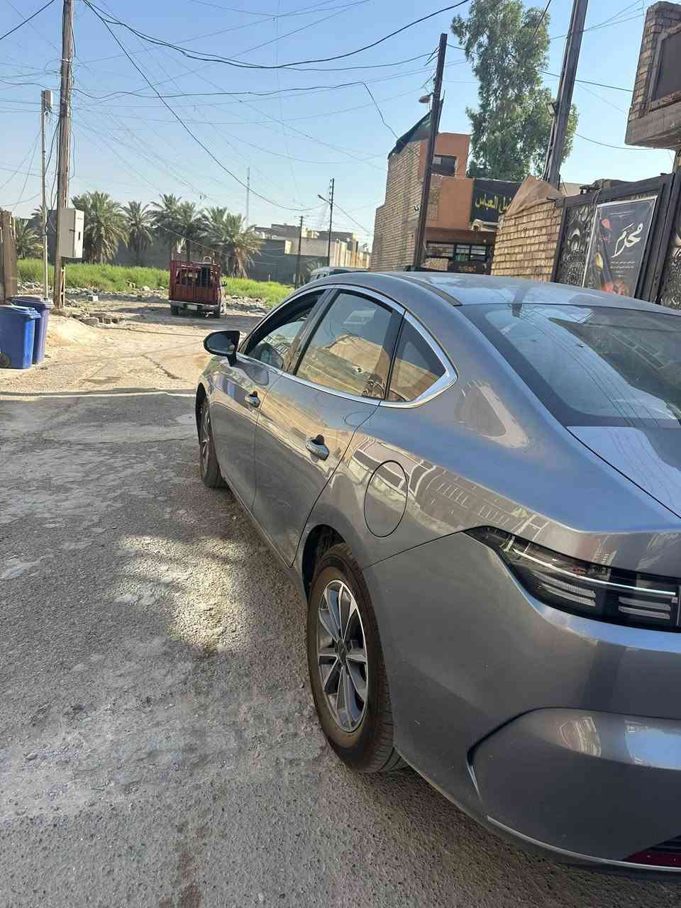 السلام عليكم.
بي واي دي  BYD 2025ديستروير للبيع نضيفة ومكفولة من كل شي وجاهزة من سبير ومعداتة  السعر ٢٠مليون وبيهة مجال التواصل ***********  العنوان بغداد البياع
