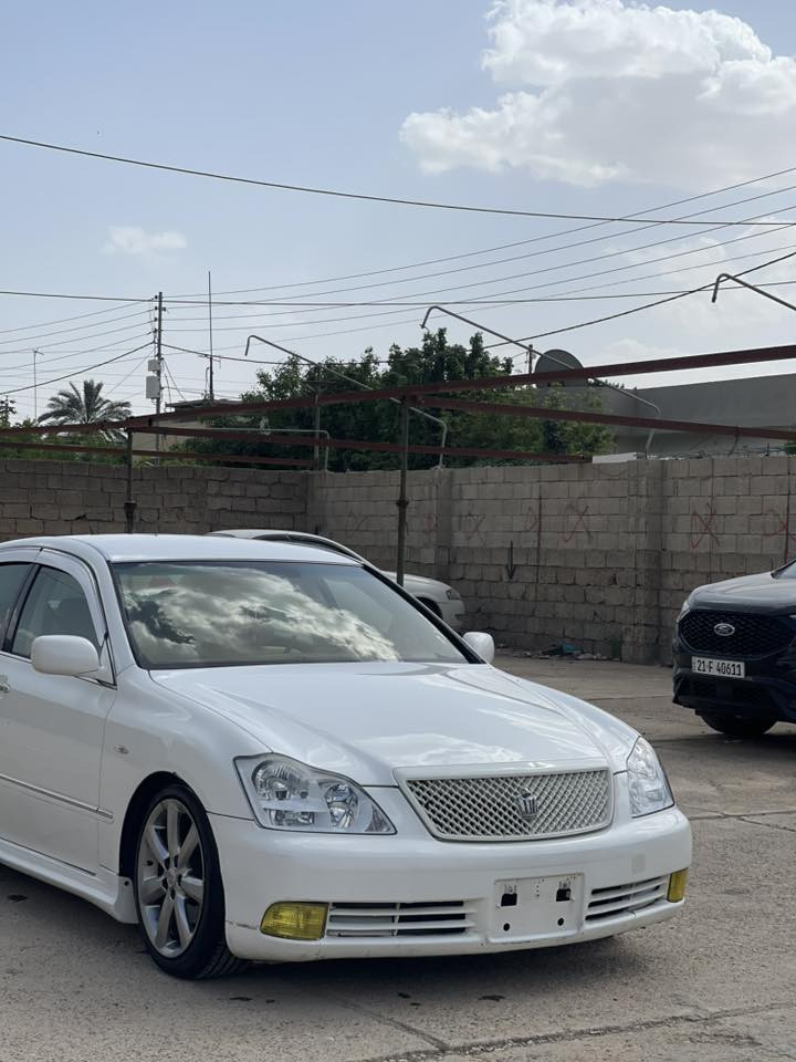 شاهینە بڕاوە2007  182 ساج مەلەکی  بەسمە ڕەساسی سێ دووگمەی پەردە  کامل کراوە بەسپۆڕت نموونەی جوانی کامل مەسرەف تەبردید ساردوو گەرم دەعموو لێدراو تەقەو ڕەقە کەڤەر گۆڕاو ڕەقەم شانسی وسەقف و حیزام بەشەرت کامل مەسرەف کراوە تەنانەت برێکیشی بەسراوە جامی دواو پێشی گەڵ گیراوە  زایدەن پۆپ بانگ و ساڵانسای سپۆڕت و دوونمەر سکلێتەر و ئەقڵیشی حورکراوە شفتەی مەعرەز نیە لەگەڵ ڕێزما  شوێن دەربەنیخان *********** ئەدمین❤️❤️
