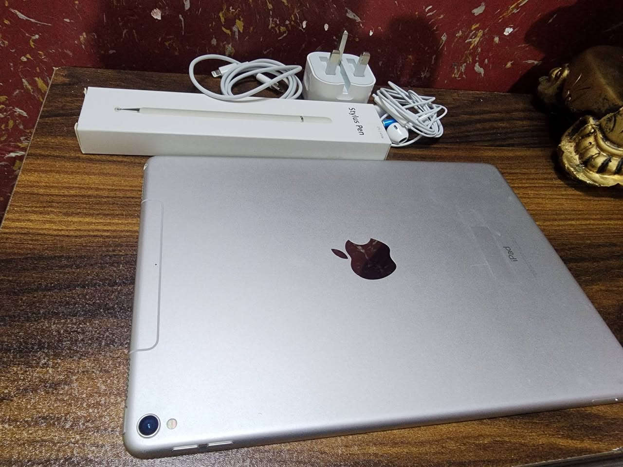 ايباد برو 10.5 نضيف جدا استخدام بسيط شخط مابي، 120هرتز اربع سماعات استريو بطارية 90فما فوق بصمة فلاش برغي مامفتوح بي يجي وياه لاسق شاشة وسماعات وشاحنة اصلية بغداد ذاكرة 64, 240الف بوبجي سريع جدا


**إذا كنت صاحب هذا الإعلان وتريد حذفه لأي سبب، رجاءا أرسل رسالة إلى الدعم الفني**