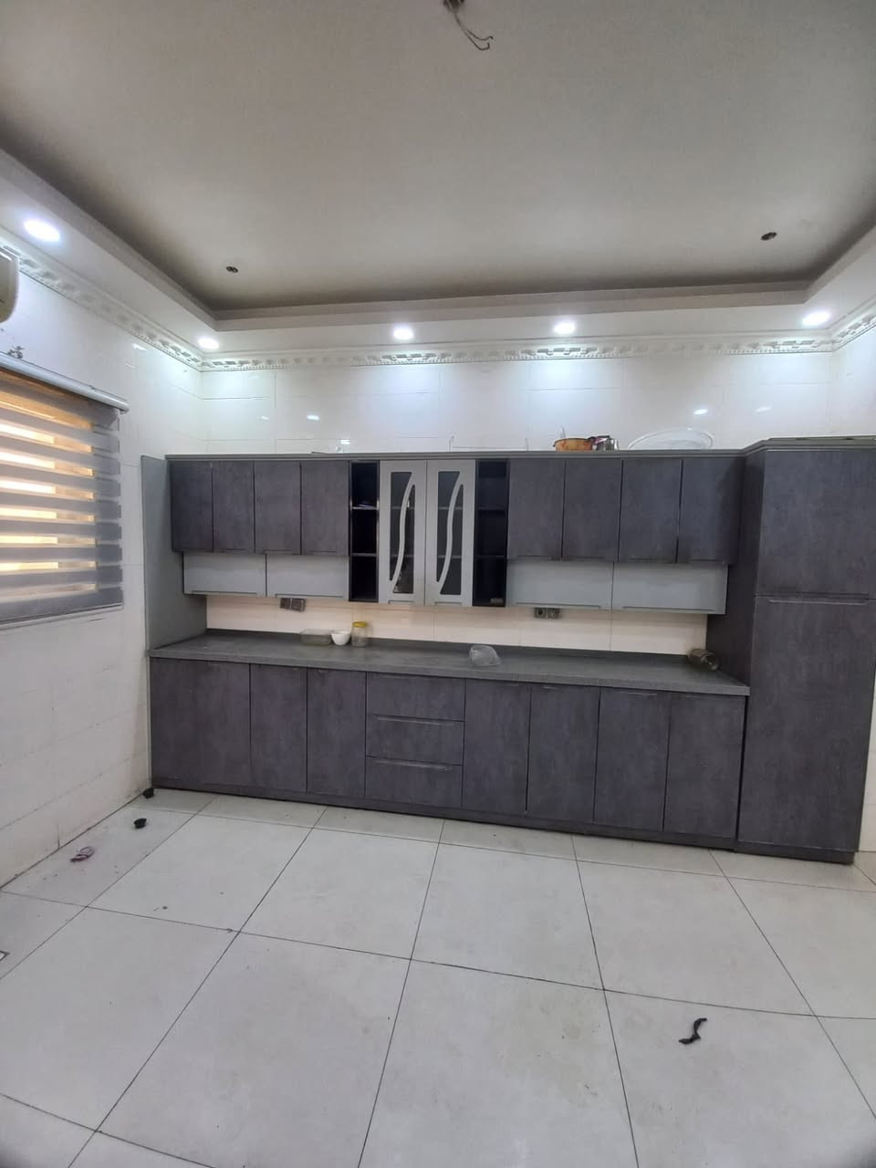 ‏بيت للإيجار في مجمع ‏الفلوجة ستي قرب جامعة ‏السراج طابقين يحتوي على  6غرف نوم ‏‏وصالتين ‏واستقبال وحديقة وكراج اجاره 600وبي مجال 
 *********** واتساب 
 *********** كورك@إشارة
