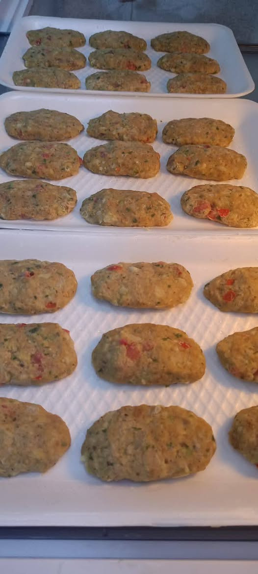 📢 رجعنا لكم بالعرض المميز 🔥
100 قطعة مشكّلة فقط بـ25 ألف
(كبة تمن – كبة برغل – تكلا – سمبوسة – بورك – كباب عروق)

💥 كبة جريش موصلية 25 قطعة بـ15 ألف
💥 كبة برغل تشريب 25 قطعة بـ15 ألف
🍽️ دولمة حامضة + لچعة + تمن عنبر المشخاب
كدر صغير: 10 آلاف – وسط: 15 ألف – كبير: 20 ألف

🥟 فطائر 30 قطعة بـ15 ألف
🍕 بيتزا 20 قطعة بـ15 ألف
🍖 لحم بعجين 20 قطعة بـ15 ألف

🌙 الكليچة دهن حر أو دهن جنة – هشة وخفيفة – الكيلو بـ10 آلاف

🚚 خدمة توصيل داخل كربلاء
📩 الحجز عبر الخاص (ماسنجر)


**إذا كنت صاحب هذا الإعلان وتريد حذفه لأي سبب، رجاءا أرسل رسالة إلى الدعم الفني**