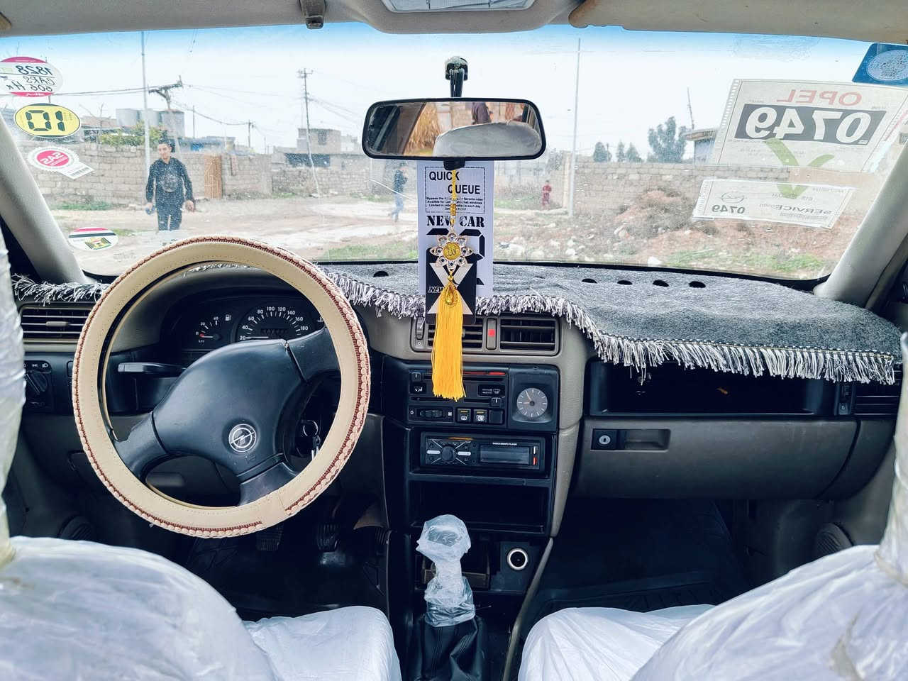 السلام عليكم السعر 38 وبيها مجال فكترا حجم 18كير محرك شرط شرط تحويل وكاله سياره جاهزه  صبغ عام جماليه بدون ضرر الشراي يتصل مارد ع الفيس العنوان موصل  ***********/***********
