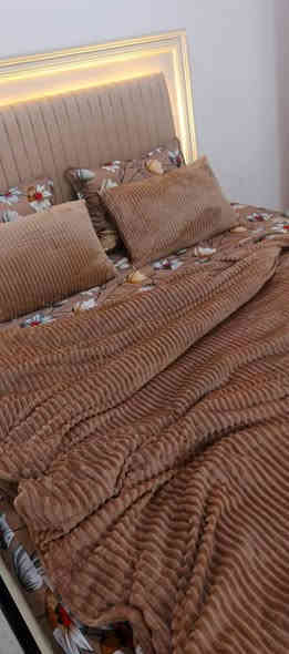 اسو ستور للمفروشات حسب الطلب لذواقات والسعر يعتمد ع جودة الاقمشه
فرشة بنضام ال 6 قطع تلبيسه دوشك بدون كشكش +4وجه مخدة +كفر لحاف وجهين سادة ومشجر كل هذة جمال ب30 الف توصيل جميع المحافظات 5 اقضيه ونواحي الحسينيه 3 الف للحجز والاستفسار واتساب فقط ***********
