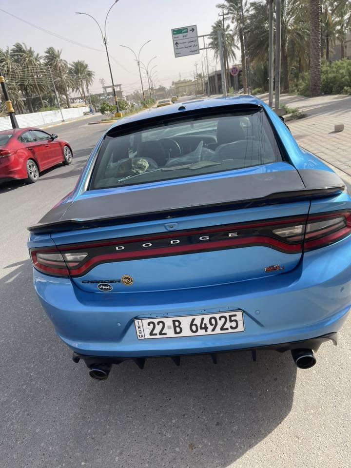 السلام عليكم للبيع جارجر 2019 مواصفات sxt مكينه 3600  6 اسلندر السياره نضيفه جدا ماشيه 106 استخدام شخصي  رقم اربيل تحويل مباشر السياره من امريكا جاملغ امامي  وباب السائق اكلير بنيد محدث بدود دواخل  امبرمج بانزين عادي وحماوه 90 السياره جهازه من كلشي متصرف عليهه ربع دينار السعر 215 وبيهه مجال  مكان السياره كربلاء ***********
