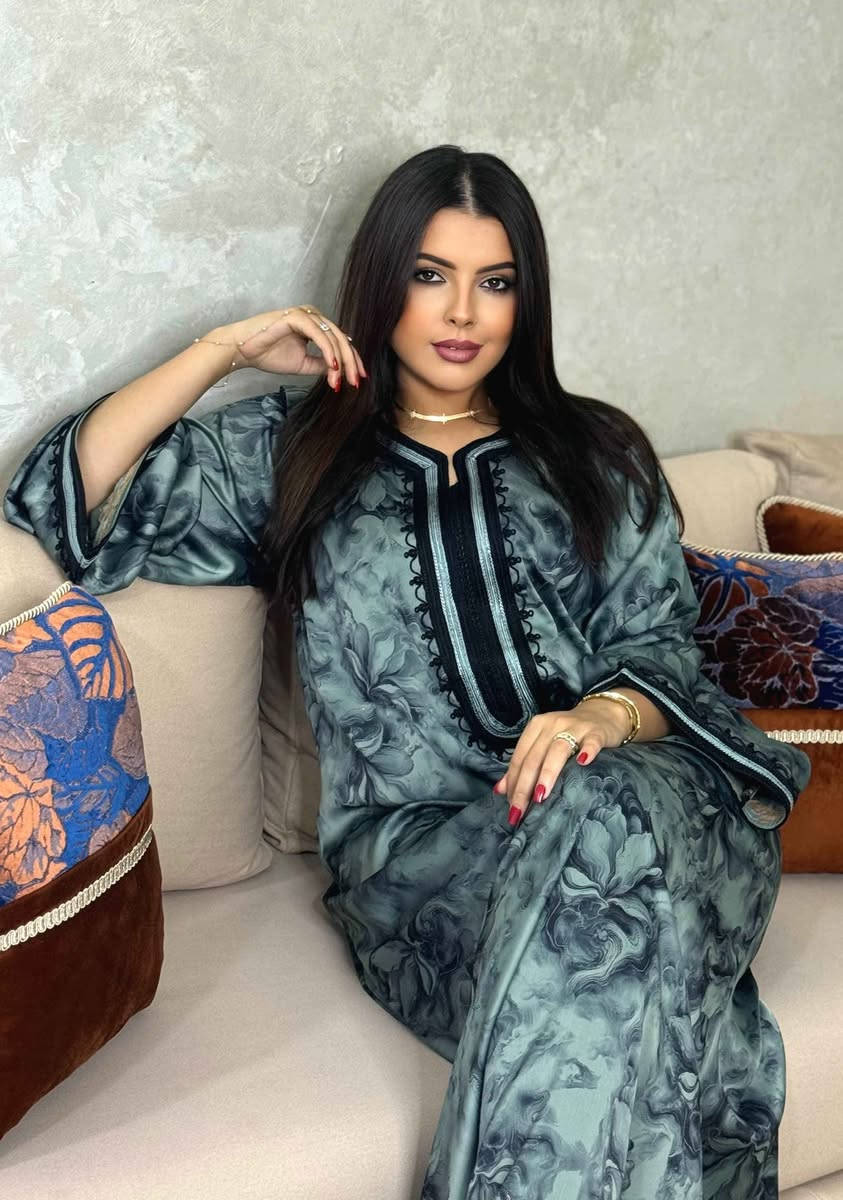 🟠🌹 *جديد العيد  new* 🌹🟠

🟤قفطان هماوي أنيق بفصالة مثالية  للافراح و المناسبات 🎊
🟠مخدوم بثوب كريب زوم جودة أولى 👑 من النوع الممتاز رطب و طايح 💯🥇💐زواقة آواخر 
🟤مخدوم بالطرز كاطفيل حرير✨ بالسفيفة دوبل حرة و بلقيطان 💎  
🟠متوفر بألوان رائعة ابتداءا من الغد 
🟤المقاسات:  M L XL XXL 3XL


**إذا كنت صاحب هذا الإعلان وتريد حذفه لأي سبب، رجاءا أرسل رسالة إلى الدعم الفني**