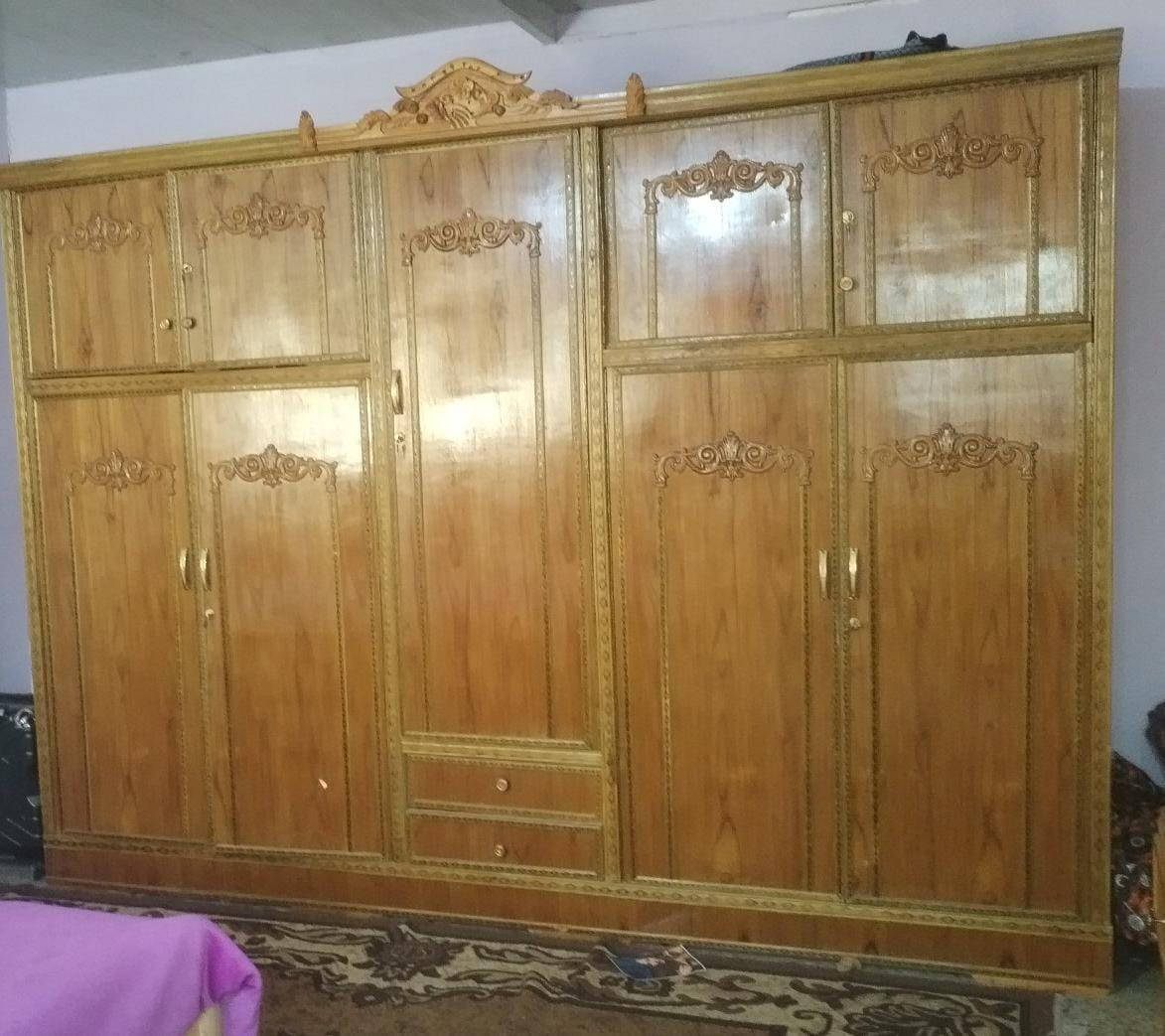 السلام عليكم غرفه نظيفه مع الدوشك للبيع 500 وبيها مجال 
العنوان الاعظميه شارع عمر هاتف ***********
