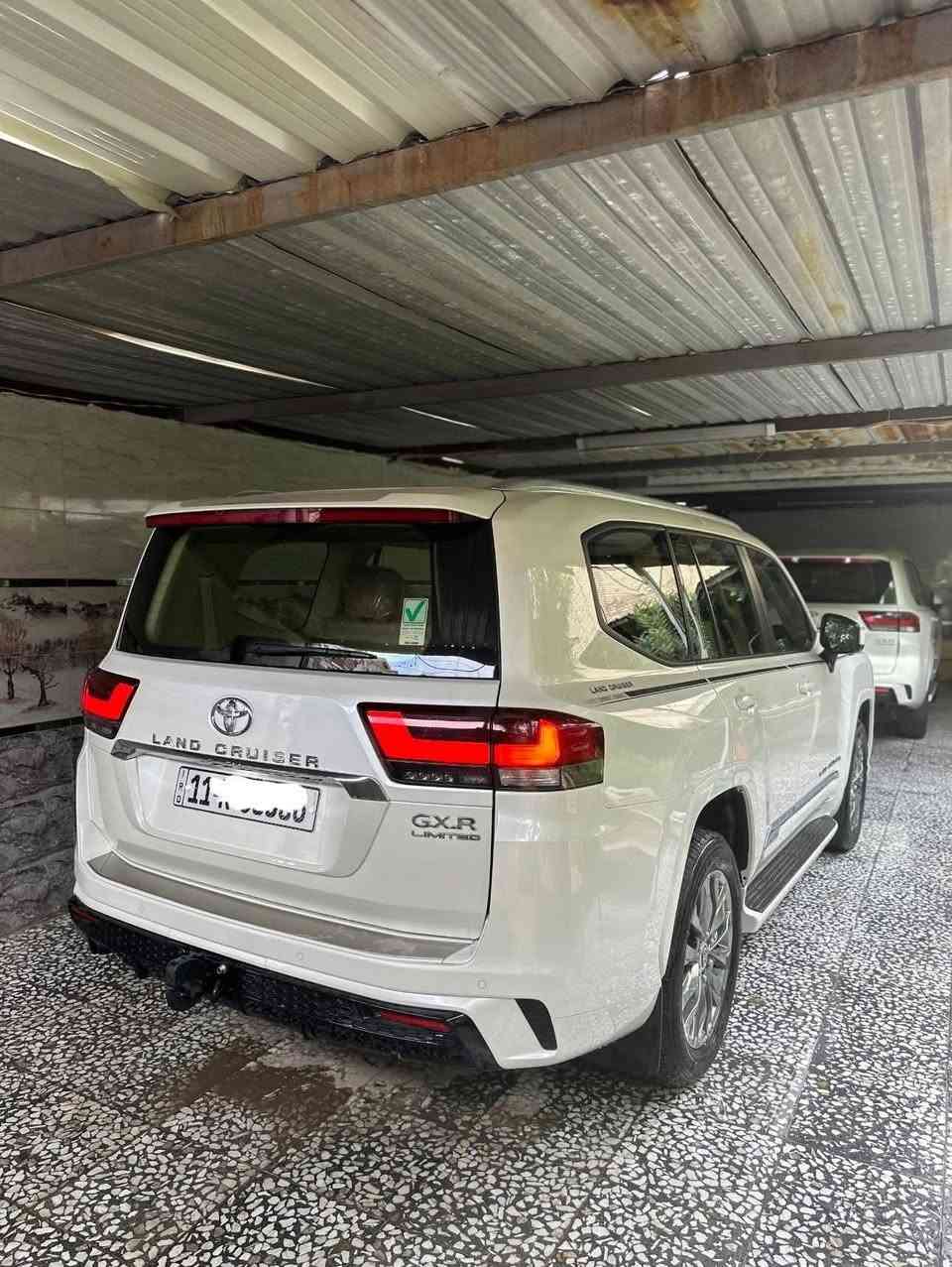 للبيع لاندكروز

موديل (2024) 

ساز اصليه  ام ضمان 

ثلاث شاشات تطبيق 

رقم بغداد مميز بسمي 

ماشيه 27 

📍بـــــغـــــداد 
*********** حسن المعموري
