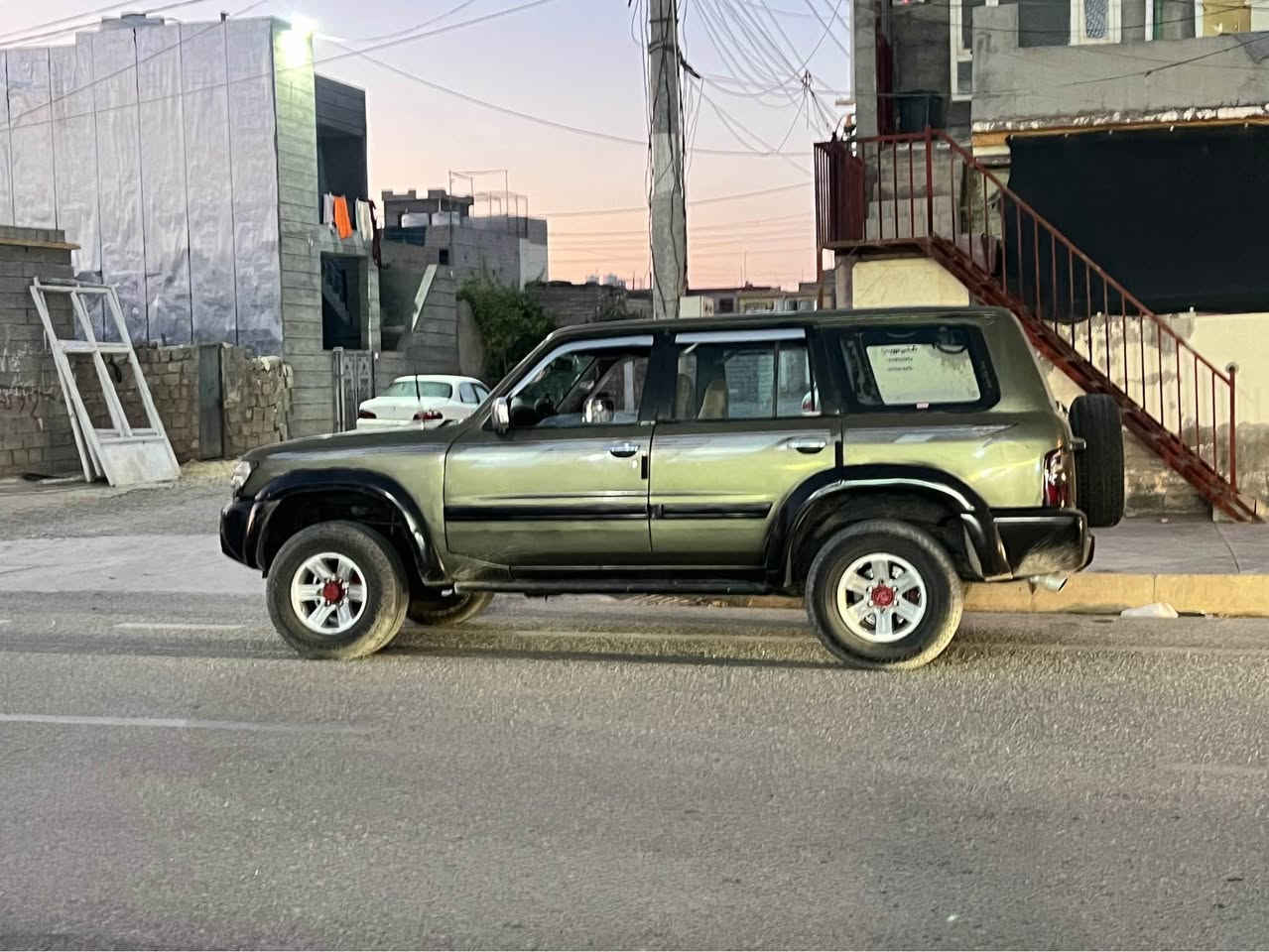 پاتڕۆڵ فول مواسفات بۆ فرۆشتن یان گۆڕینەوە بەشتێک بەدڵم بێت

مەکینەی پرادۆیە لۆکە هەڵم دەمی نیە 

بیلاد تۆماتیکە 

تەبرید لەگەڵ سوچ  ❄️ 

تەبرید مەرکەزی 

سەلاجە 🧊 

ئاوینە کارەبا 

کامل کارەبایی ئیشەکات 

چوار جام کارەبا 

چوار تایە لۆک

تەقەو ڕەقەی نیە 

عام بۆیاخە بێ تەقیوی بێ وەرگەڕاو _ بەس بۆنیدی هەڵساوەتۆ بۆنیتی جوان نیە چاکردن یان گۆڕینی ئەوێ بەدڵ خۆت جامی تازە گۆڕاوە هەزەیشی تازەیە

ناوی جوانە گێچی ئیشەکات 

ڕەقەمو سەنەوی تا ٢٠٣٠ تازەیە بەشەرتی ئەوەلیات 

مسەجەل شاشەو BT 

سەیارەکە جوانە سەیارەی ماڵە هی مەعرەز نیە بەشەرتی ئەوەی بچیتە بەغداو بیتەوە نەیکوژێنیتەوە بەنزین کەم ئەخوات بەخە کابریتەر نیە مەکینە گێر ئەکسل بەشەرت

شوێن خانەقین 

*********** خناقين, ديالى
