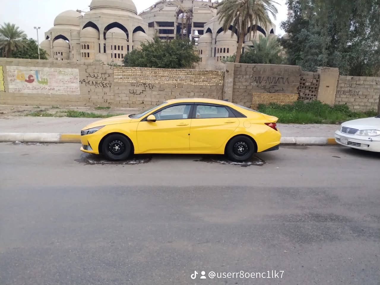 سلام عليكم النترا موديل 2021فول مواصفات حلوه كامله مناقصها شي رقم بغداد باسمي مصفره حادثها بدون تبديل بدون ايرباك صور لحادث بل منشور  مكان سياره بغداد الشالجيه السعرررر138بيها مجال للاتتصال***********
***********
