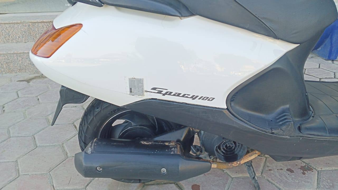 السلام عليكم دراجه سبيسي لبيع ياباني نظيفه مامفتوحه على وضع البلاد تجي تفحص يله تاخذ المكان كوت اتصل وتدلل ***********
