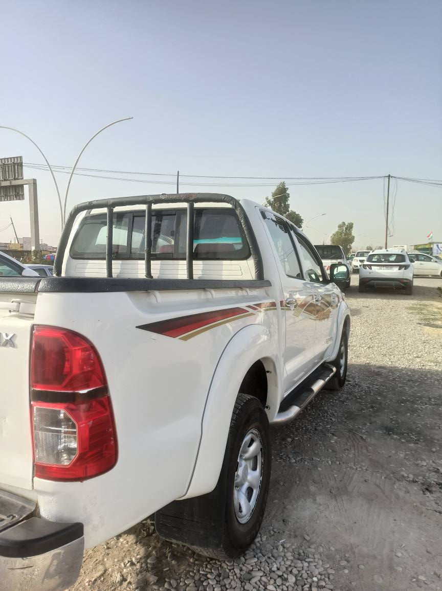 تۆیوتا مەرزیە 2013دەبل ئەکسل
بێ سبغ و بێ لێدان 
مەکینەی نەکراوەتەوە
سەنەوی بەسەرچوە
سعری 192 وەرەقە
*********** دهوك, العراق
