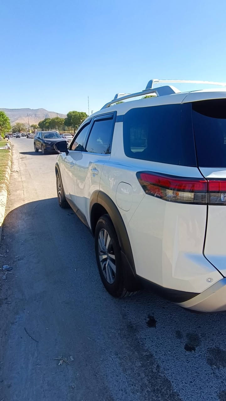 موديل23SLفول عدا فتحه
قبغ جنطه مبدل بيلادي نفس لون
ارباك كل سليمه
ماش40000
سعر245
***********
***********
