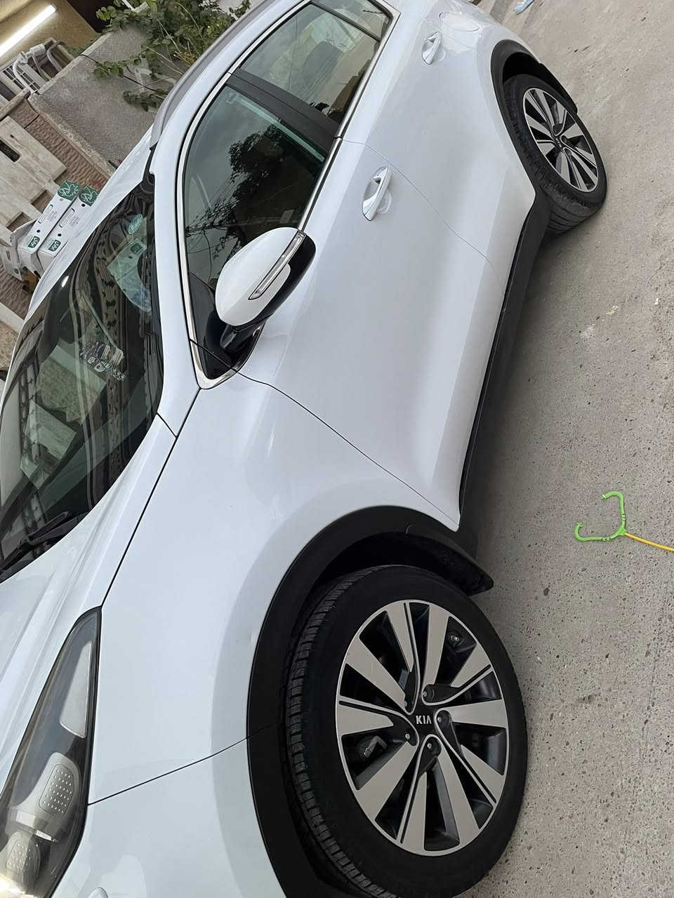 سبورتج موديل ١٩  سياره نضيفه كلش ماشيه  ميه رقم جديد  سعر ١٩٠.               ***********
