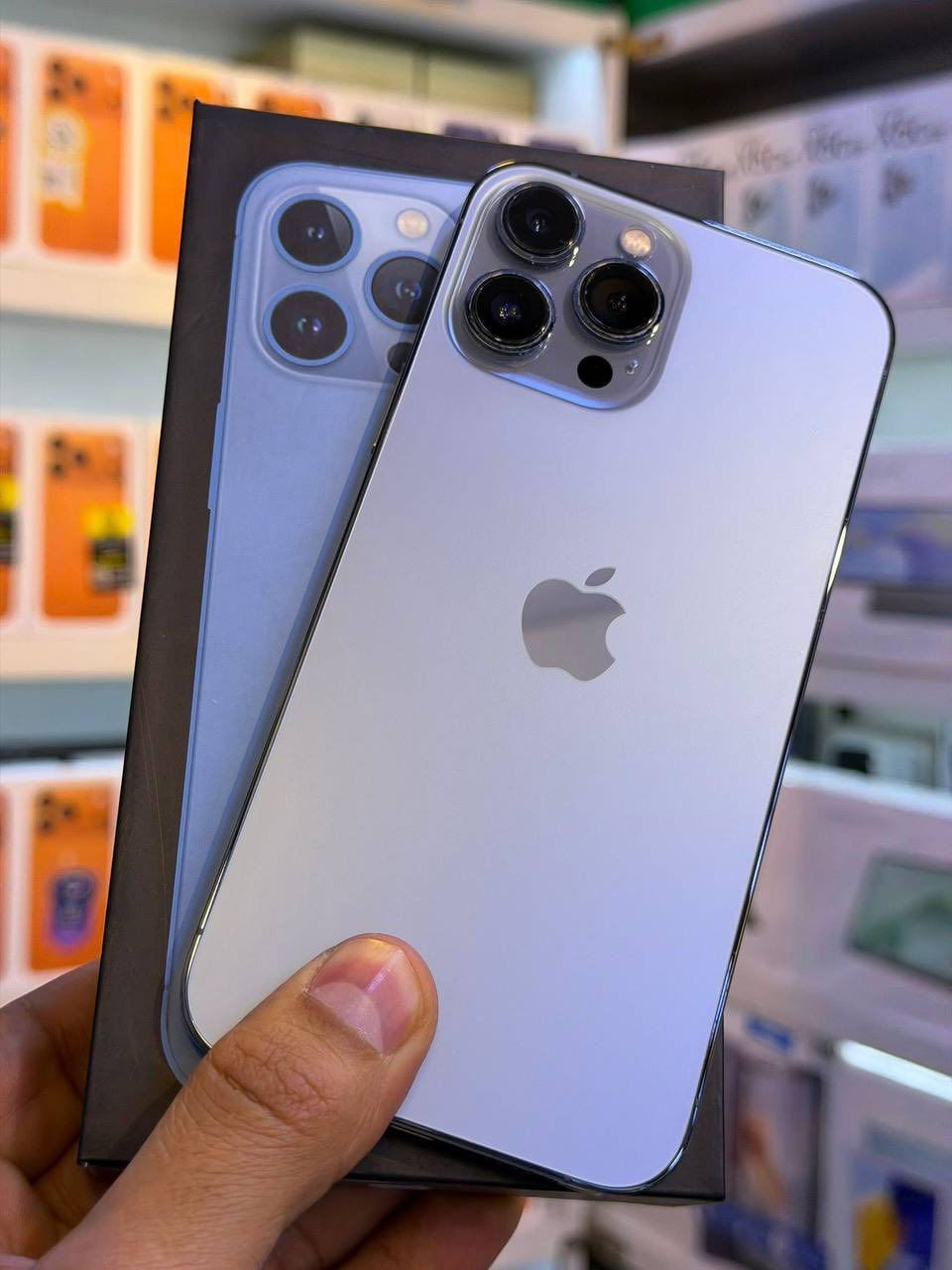 ايفون 13برو ماكس نموذج m اصلي
ذاكره 1 تيره يعني 1000 كيكه  بطاريه 92 نضافه شخط واحد مابي💯💯 جهاز لا مفتوح ولا مصلح ضمان 5 ايام وين ميعجبك افحص على حاسبه كله نورمال وتر بروف ملحقات كامله 

السعر 750 الف اقوى سعر 

العنوان بغداد البياع 

***********
