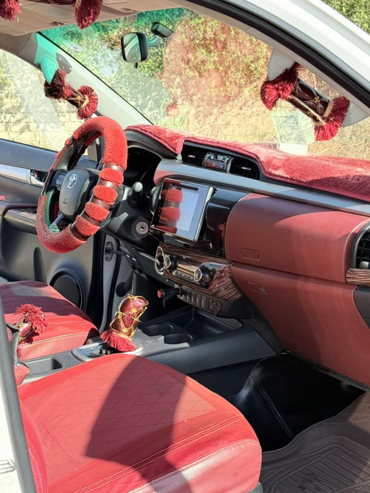 سلام عليكم للبيع ‏أو مراوس بيكم 2009 أو 1010 فورويل حسب القناعة  بيكم تيوتا هايلوكس موديل 2016 سيارة ماشي144 ألف  تبريد قطعتين رقم أربيل جديد  وضع شركة أوتوماتيك  السيارة مكفولة للاستفسار أكثر الرقم بي وتساب ***********السعر 265 وبي مجل. العنوان نينوى قضاء تلعفر ￼
