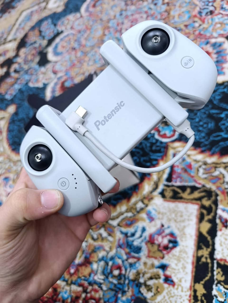 درون كلشي ما بيه 250 الف. ***********
