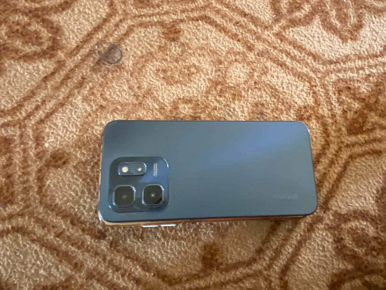 للبيع مستخدم قليل
‭٠٧٨٤ ٤٢١ ٣٠٤٣‬
