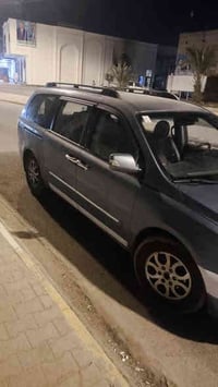 سياره كرنفال سيدونا 2007 السعر 115 وبيها مجال مبدله جاملغ وبنيد والباق...