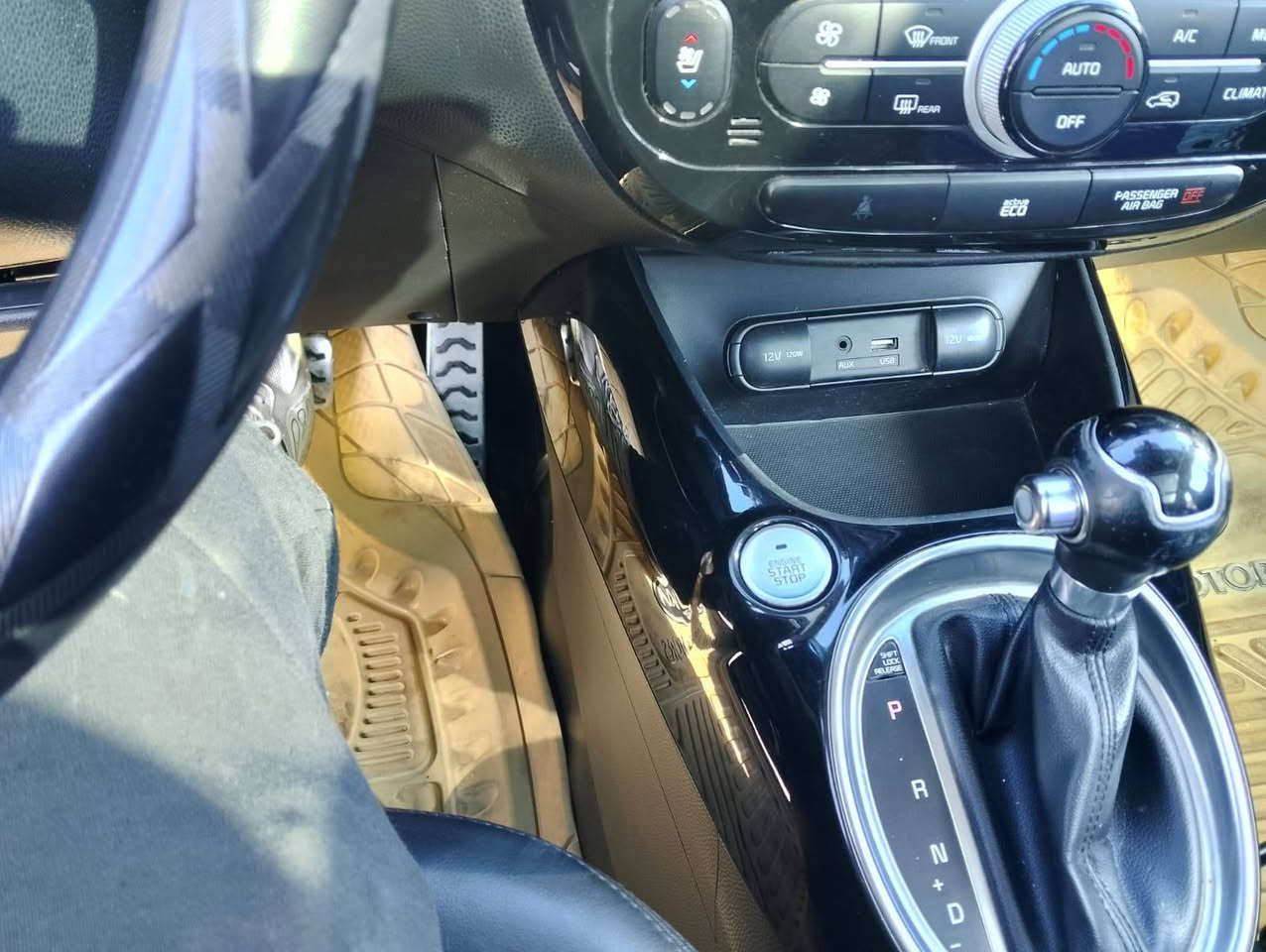 اسلام عليكم للبيع كيا صول 2016 فول
فتحه بنرامه
حساسات
كامرات
كشنات جلد
فول مكينه 2000 بدون صبغ السياره مكفوله ولا غلطه
السعر 135ورقه
المكان البياع شارع الضغط التفاصيل على هذا الرقم صاحب السيارة *********** غير متواجد على الفيس بوك
