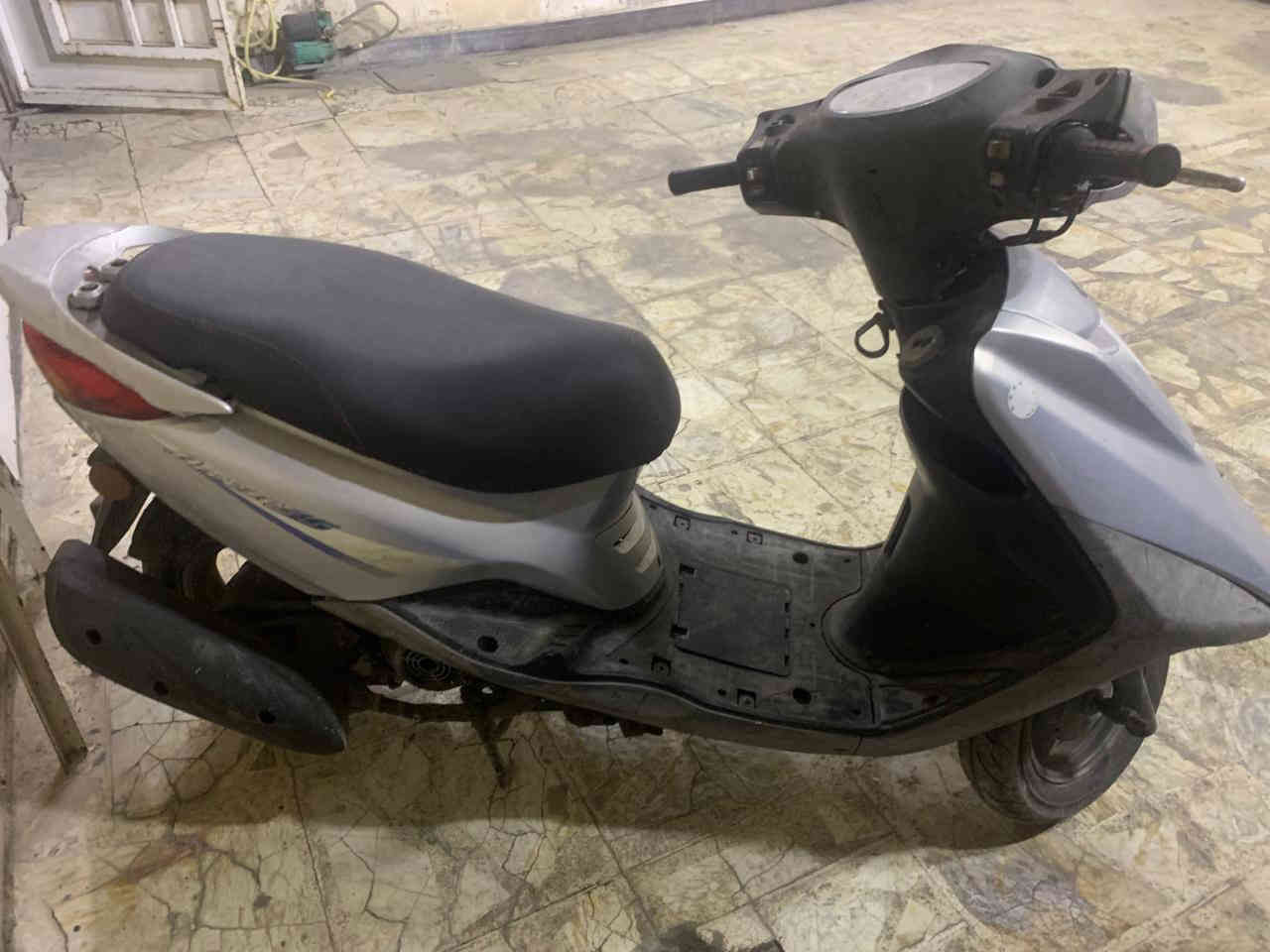 سلام عليكم للبيع دراجه بغبغاء نكره سلف
صارلها سبوع نزلتها رمبه دراجه جديده شلعه 
مكاني بغداد الجديده سعر مليون و٥٠  
***********
