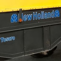 للبيع تبان حاصده خمسه بلم عظم نضيف اخو الجديد  للاتصال 07880116644