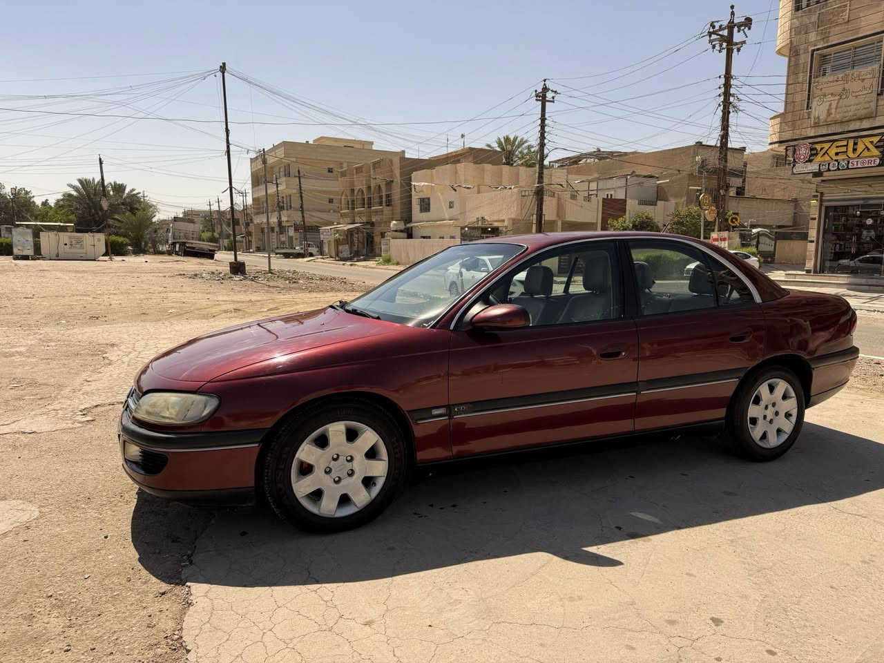السلام عليكم اوبل اوميكا بزون موديل 1995 تبريد شغال سياره خير من اللة وبل واقع احلى من الصور تجي تكلب وتشوف بعينك سياره جديده كلش محور كير ومحرك vvt 3000 ومتصرف بانزين سياره كاملة مكملة من كل النواحي شغل واطلع خير من اللة تحوير ديالى مو تحوير مرعبل كلة عل بلاد العنوان بغداد شهداء السيدية ***********  جراد بسيط بل قماره كما موضح بل صور السعر 55 وبيها مجال
