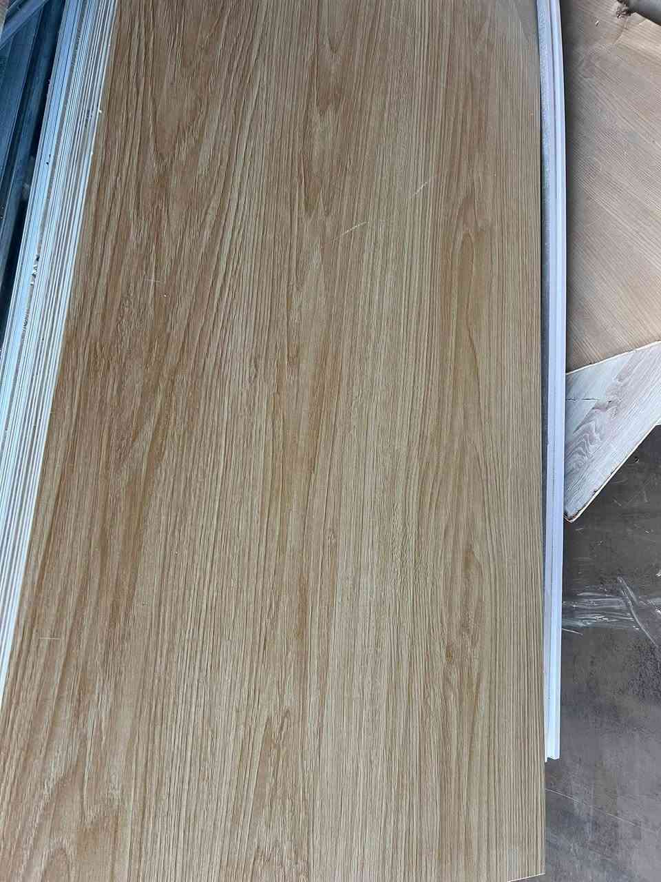 يوجد بورسلاين قياس 320*80
كوارتز ستندر ابيض كريمي رصاصي 320*80 
اسعار مناسبه 
***********
