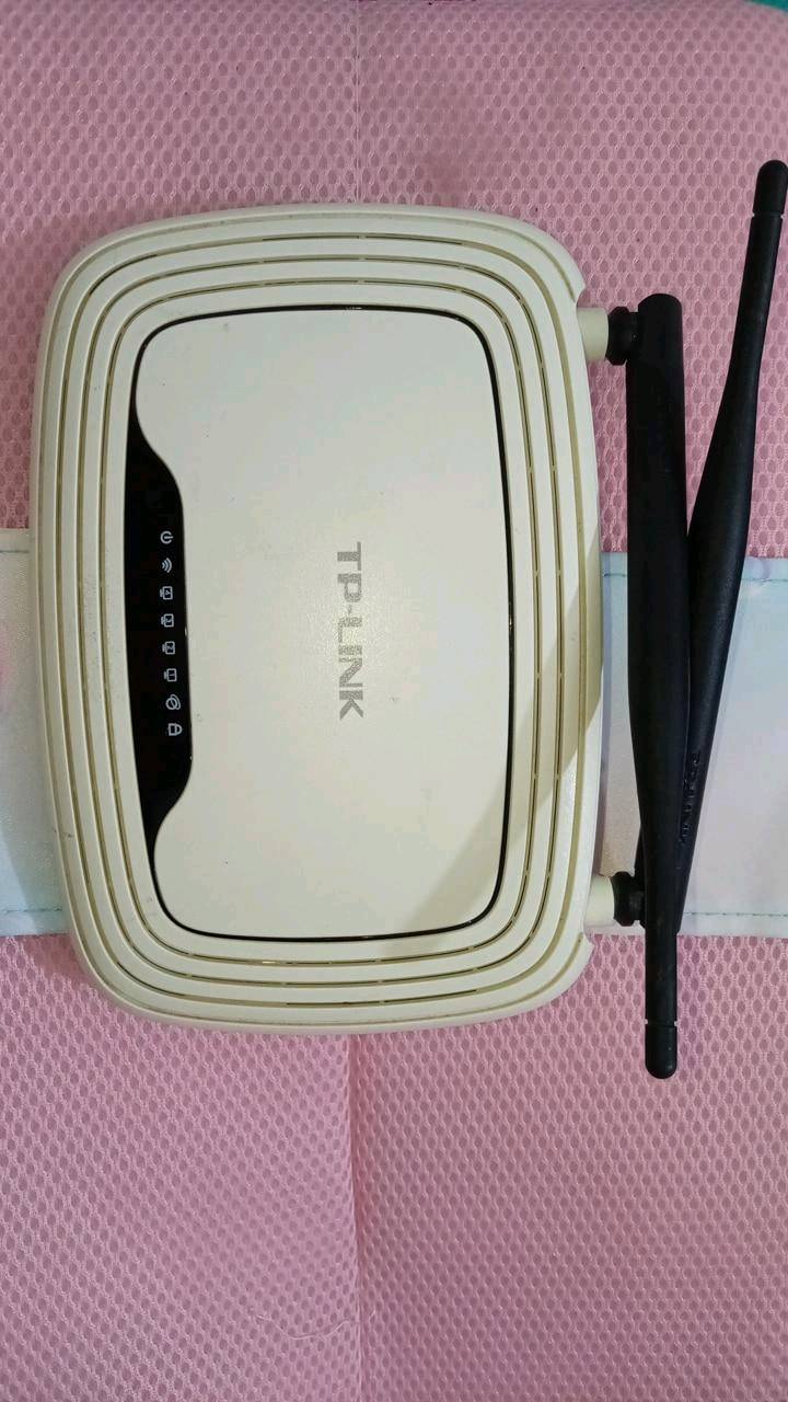 راوترين للبيع 
الأول ( الأسود ) نوع TL-WR940N بسرعة 450mbps نظيف ادواته كاملة بدون نقص 
سعره 25 الف 

الثاني ( الأبيض ) نوع TL-WR841N بسرعة 300mbps وادواته كاملة 
سعره 20 الف 
وإذا اثنينهن ب40

و نانو نوع ( Ubiquiti NanoBeam M5 ( NBE-M5-19 نظيف وجديد استخدام قليل مع كل الكيبلات وياهن 
سعره 40 
و وياهن ups مجانًا
للإستفسار : ***********
العنوان : البصرة ، البراضعية 