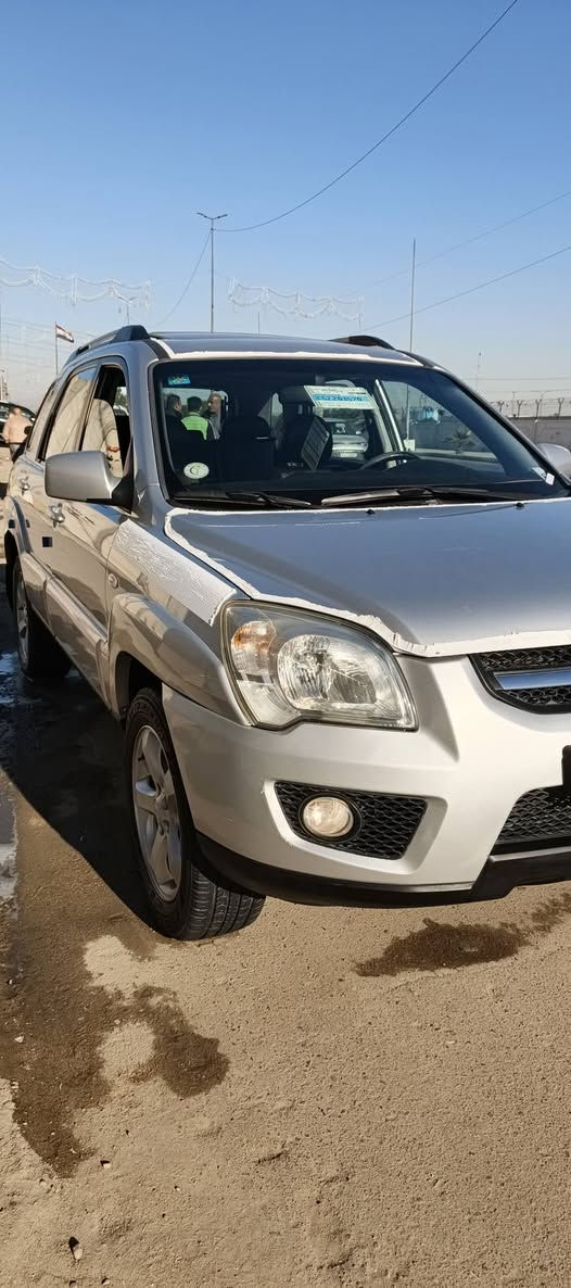 السلام عليكم البيع كيا سبورتج موديل ٢٠١٠ سياره جديده بمعنى الكلمه جديده ❤‍🔥 سياره عل أيدي من ٢٠١٢ ولي هسه سياره كارتون فوووووول موصفات مال الدوليه العراقيه جلد أصلي TLX فوووول
مكفوله كفالة عامه لا صبغ ولا شخوط ولا تبديل ولا رصعات  ولا تكحيل ولا تبديل فقط رصعتين صغار بارد سياره نضافه ٩٩ ٪ بسمي ارقام جدد هزه جديده سنويه ٢٩ 
كتلوكات سويج ثاني موصفات 
جلد أصلي 
فتحه 
جي بي إس 
مري شفط 
باب كهربه 
محركه ٢٠٠٠ دوش 
ويل ١٧ كروم 
شاشه اصليه
تحكم ستيرن شهتين 
أربع دسكات 
تبريد بيانو 
كير مكينه كفالة مكاني بغداد جديده رقمي *********** ابو علي
