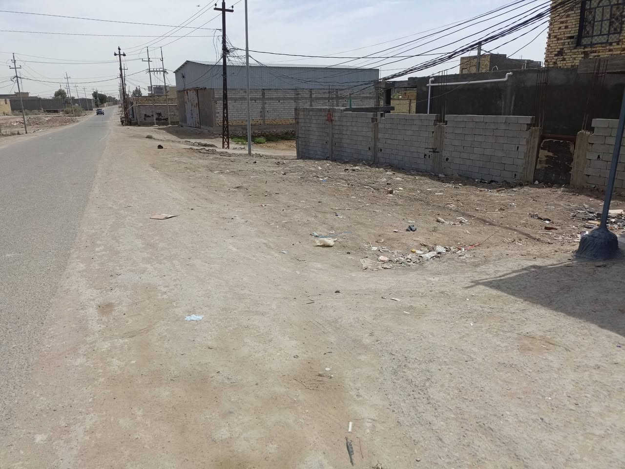 محلات للبيع  بس ارض الواحد الطول ٥ ول عرض ٤ يعني المحل ٢٠ متر نزلت الساده السيد جابر مقابيل العلوه مال المخضر


**إذا كنت صاحب هذا الإعلان وتريد حذفه لأي سبب، رجاءا أرسل رسالة إلى الدعم الفني**