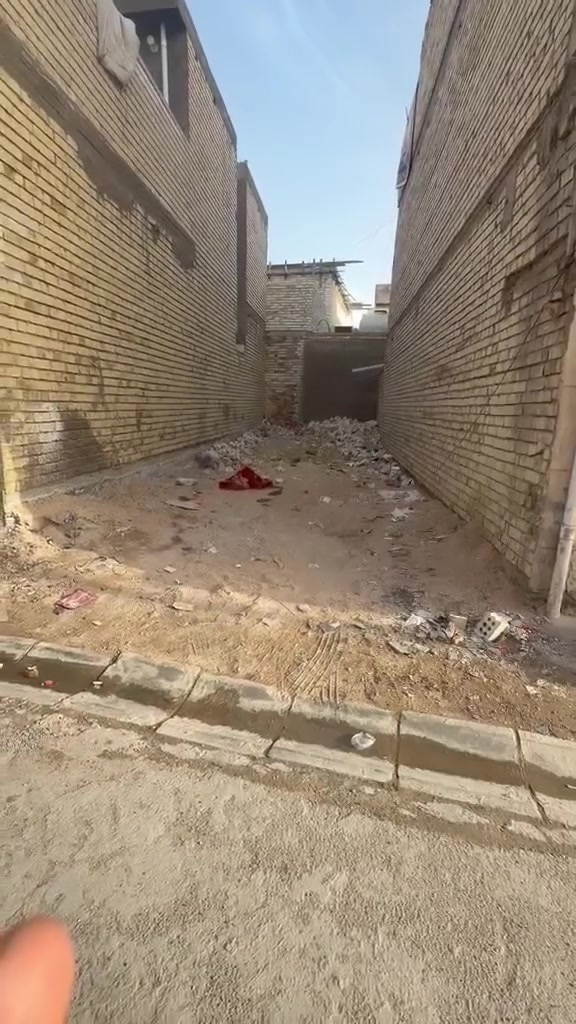 السلام عليكم ورحمة الله وبركاته
🏡 قطعة أرض للبيع – الخطيب الزراعي

📍 شارع خولة – فرع أبو فضل العباس

🔹 المساحة: 50م (واقع حال 53م) 🔹 الواجهة: 4م 🔹 النزال: 13.25م

✅ موقع مميز جداً ✅ فرع هادئ ومناسب للسكن ✅ من أنسب الأسعار في المنطقة

📞 للاستفسار: ***********

📱 واتساب أو اتصال أو مراسلة خاص.

فرصة جيدة للراغبين بالبناء أو الاستثمار في منطقة حيوية ومخدومة.
