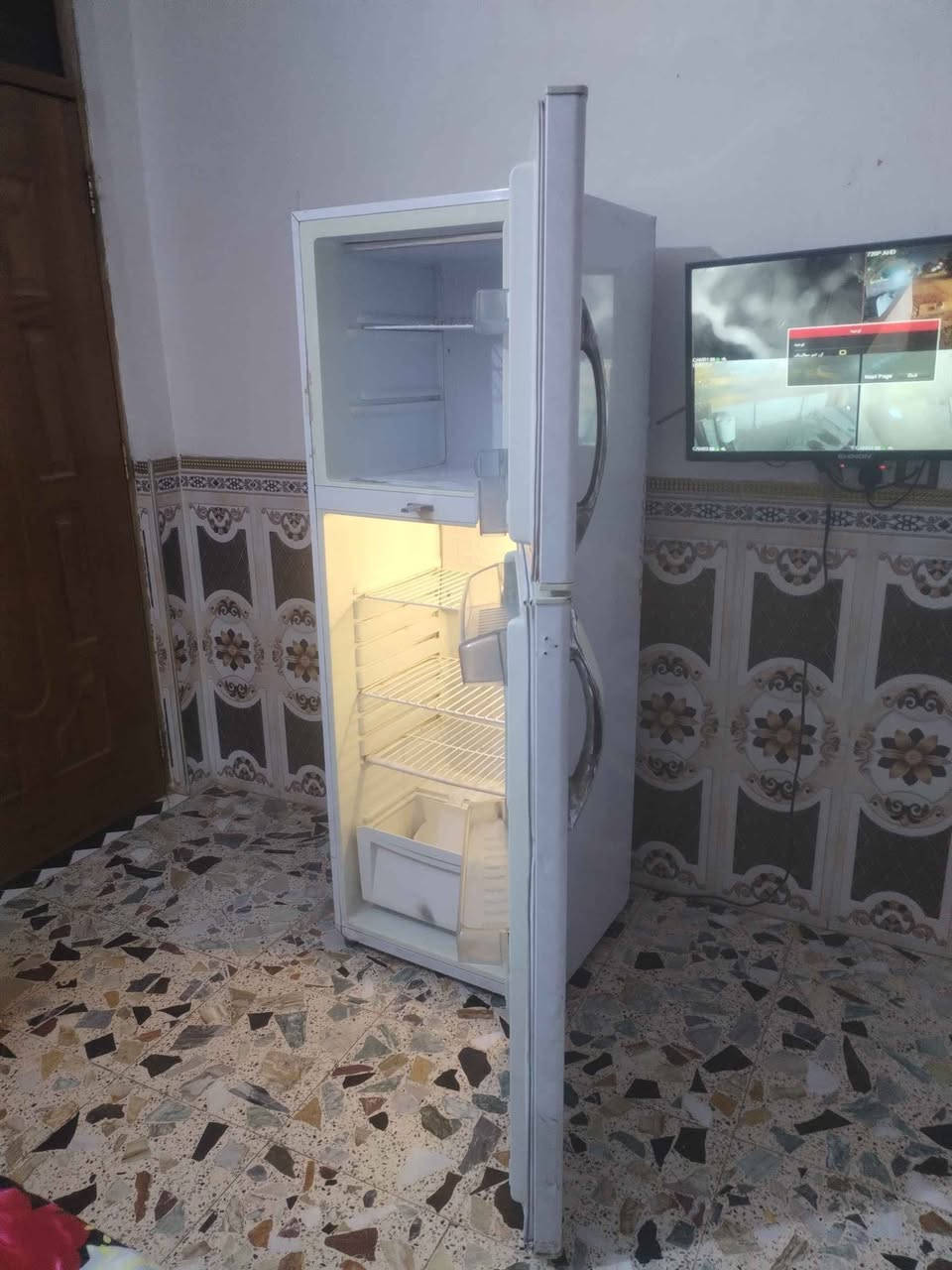 ثلاجه رويال ياباني 16 قدم نضيفه حيل علفحص لاخياس لازنجار فول تجميد شرط 9تى جوه يوفر ثلج اكو توصيل للباب تجيك اجيبه الك شغل وتفحص تقتنع يله تنطي فلوسها سعر 130 هيه وتوصيله شراي يتصل *********** المدائن, بابل
