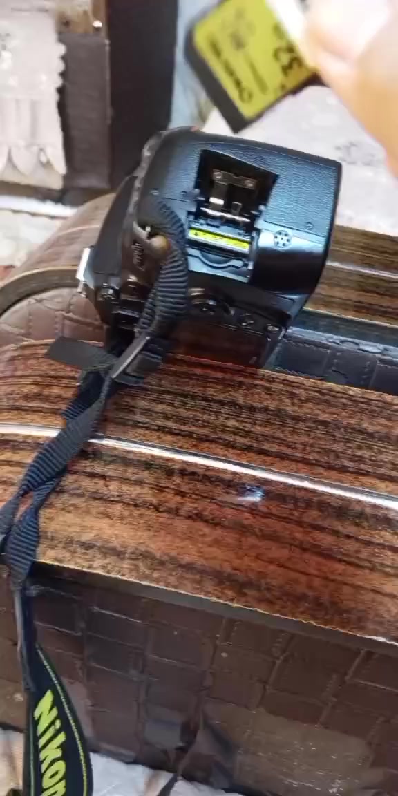 السلام عليكم كاميرا نيكون 90 d
بيه عطل بس بيت الرم بيش تفيدك أكتب
يوجد لدينا توصيل جميع المحافظات


**إذا كنت صاحب هذا الإعلان وتريد حذفه لأي سبب، رجاءا أرسل رسالة إلى الدعم الفني**