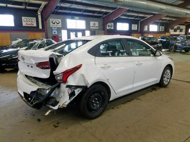 السلام عليكم 
اكسنت 2019 
 امريكي محرك 1600 
كير AT 
لون ابيض صدفي 
بدون ايرباك حادث سطحي 
قطعتين صبغ وجه الصندوق و الجاملغ  الخلفي 
صور الحادث ب منشور 
مكاني بغداد العامرية 
السعر 116

***********
