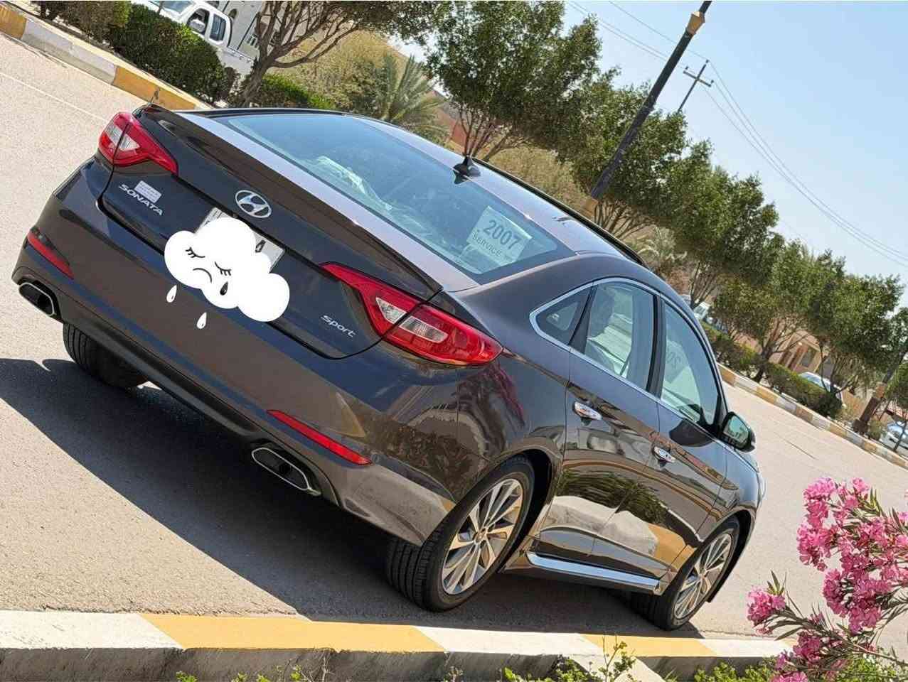 سلام عليكم 
سوناتا موديل 17
وارد أمريكي بدون 
ضرر كلين داخله 
بل عراق صار بيها  
باب مدل بلادي 
جاملغ خلفي صبغ 
فقط ماشيه 80
فول مواصفات 
سعرها 130 مكان رمادي 
اتصال بل خدمه *********** 
ابو يزن
