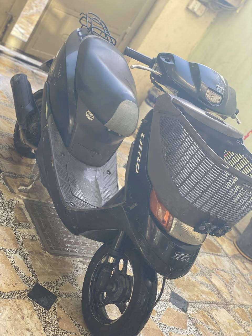 سلام عليكم للبيع دراجه ابو سله مفتوح سلف هندر شغال مكينه لا تنقيص ولا تبخير السعر 275 وبي مجال ***********
