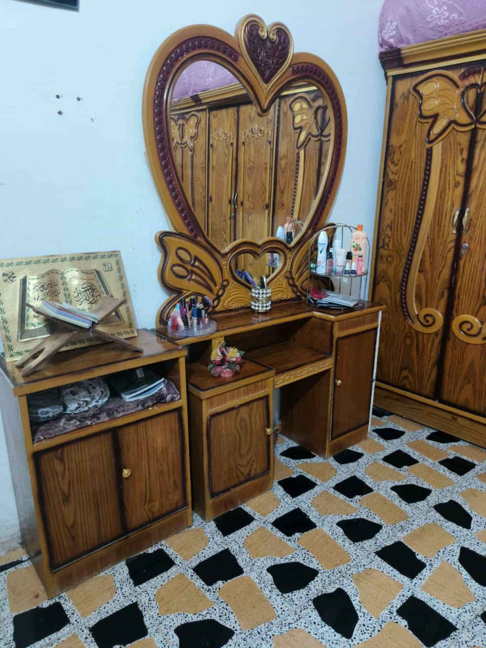 غرفه مستخدمه للبيع 
***********
