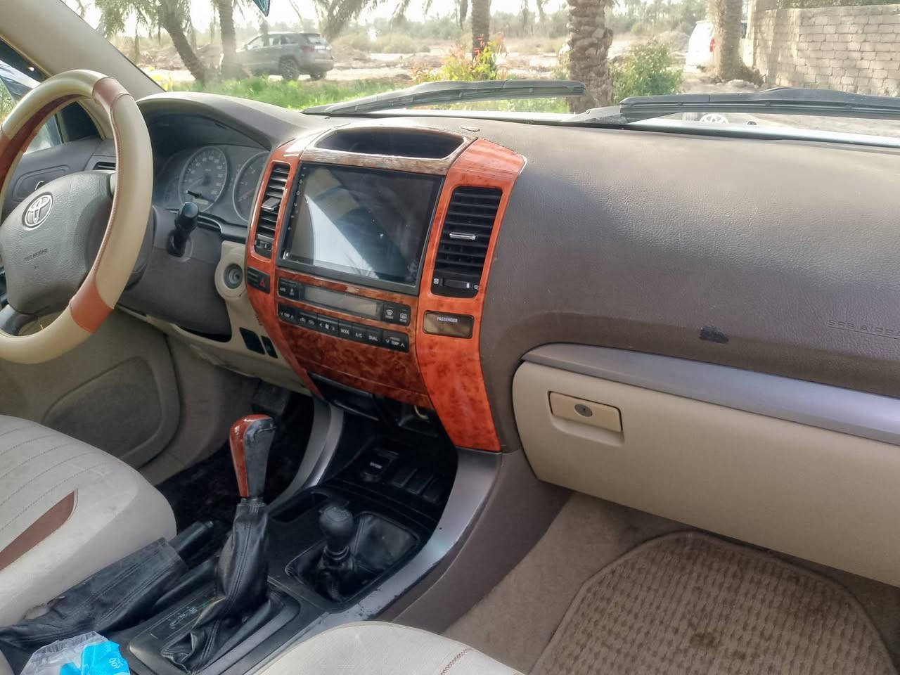 السلام عليكم برادو للبيع موديل 2008 سياره جديده بمعنه الكلمه كفاله عامه لا ضربه ولا صبغ ولا تبديل رقم بصره باسمي سنويه ل31 مكينه 4 سلندر سياره عل الشركه فور ويل تخم تاير حداديه جديده سياره كويتيه مكان حله 
بيع فقط أو مراوس بكيا حمل حديث خاص ما متواجد 
الاتصال على ‏‪***********‬‏
