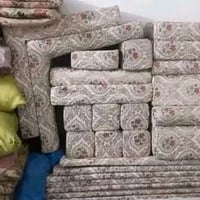 ديوان شبه جديد • مكينة خياطة • قناني غاز