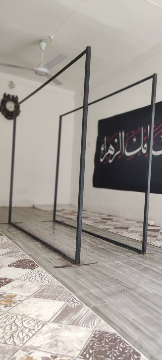 ستاند حديد للملابس والبطانيات الحجم الكبير يتحمل اوزان ثقيلة
ارتفاع مترين عرض مترين
سعر الاستاند الواحد 20 الف 
***********
الشافعية
