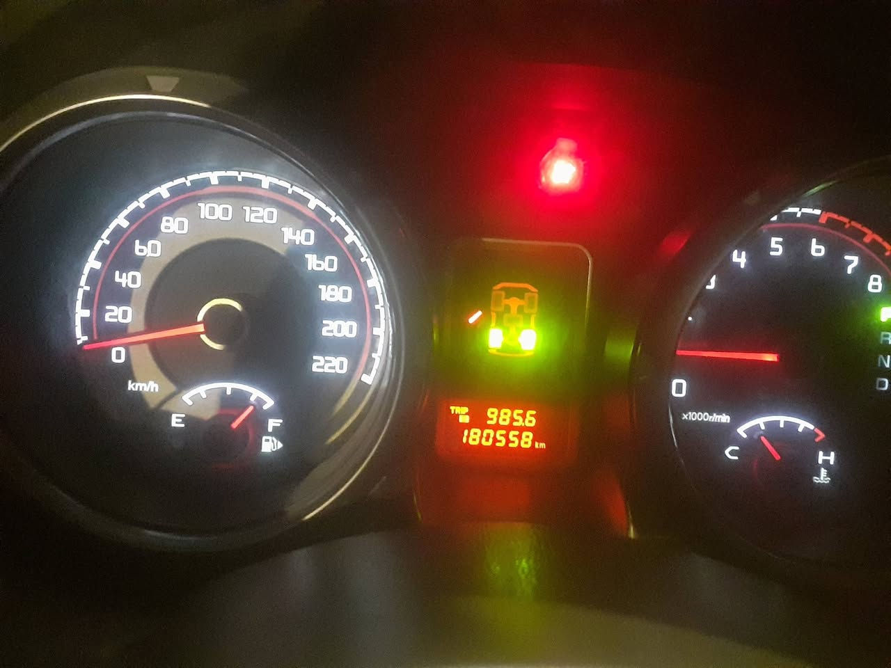 باجيرو ٢٠١٤ رقم بصره كير ومكينه كفاله سياره نضيفه بيه رصعات ٣ كهرباءيات كله شغاله تدفه تبرد شغال كشنات كهرباء السعر ١٧٥ وبيه مجال حك جيه ***********
