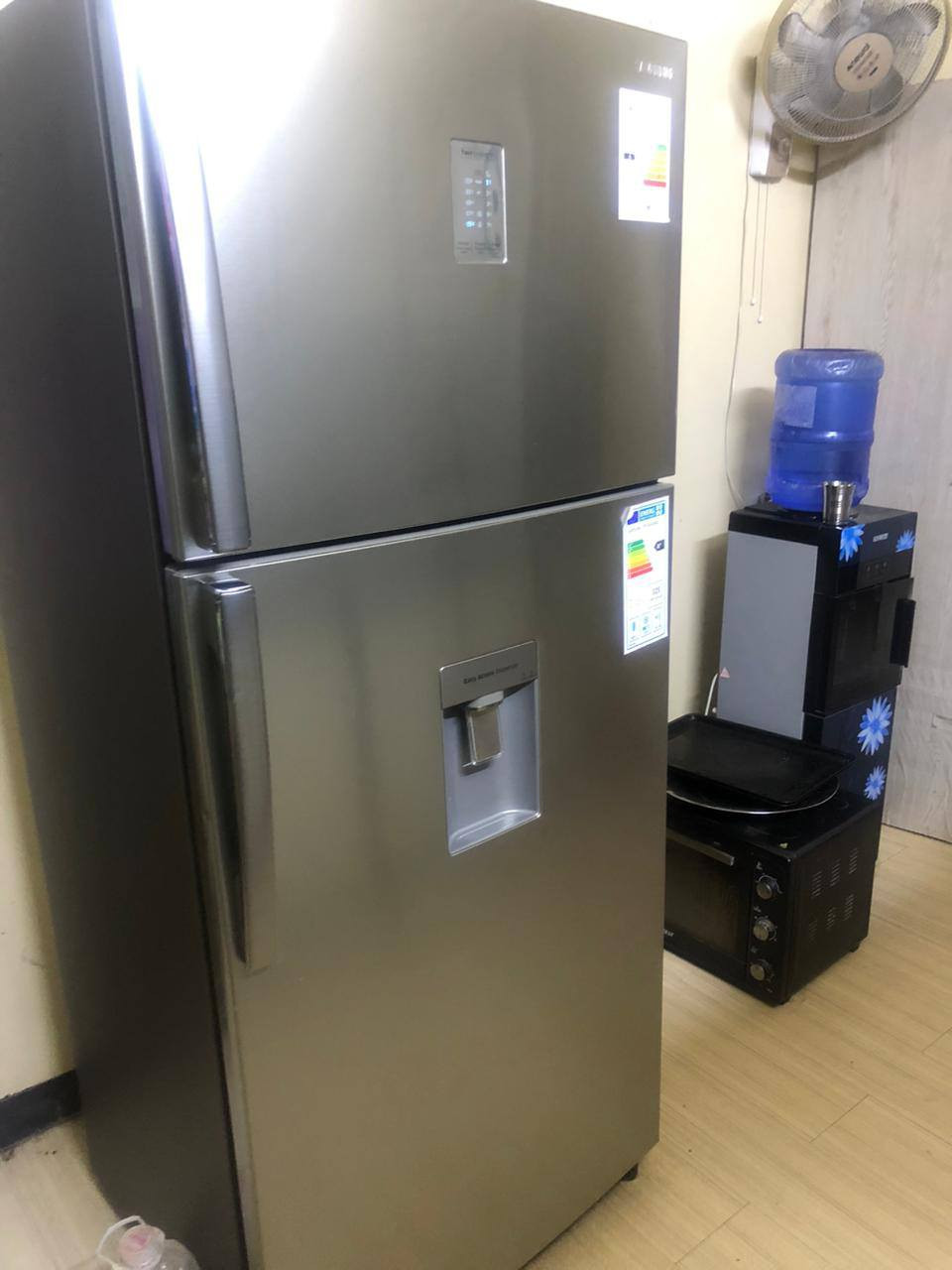 طباخ كريازي 200 وبي مجال
صوبه 50 
الميز 30
مجمده تركيه ب 300 
براد مي 75 
اوفن 50 
ميز 150 
كيزر طحان 100
غساله ملابس 12 كيلو سامسونك 350 
انفرتال سامسونك 1 طن تدفئه تبريد 
ثلاجه 600 وبيه مجال 18 قدم سامسونك

الطخم 400 وبي مجال ***********

الميز 200

الغرفه 450 وبيها مجال

مكان بغداد حي صدام او مجمع السلام السكني قرب حي جهاد
