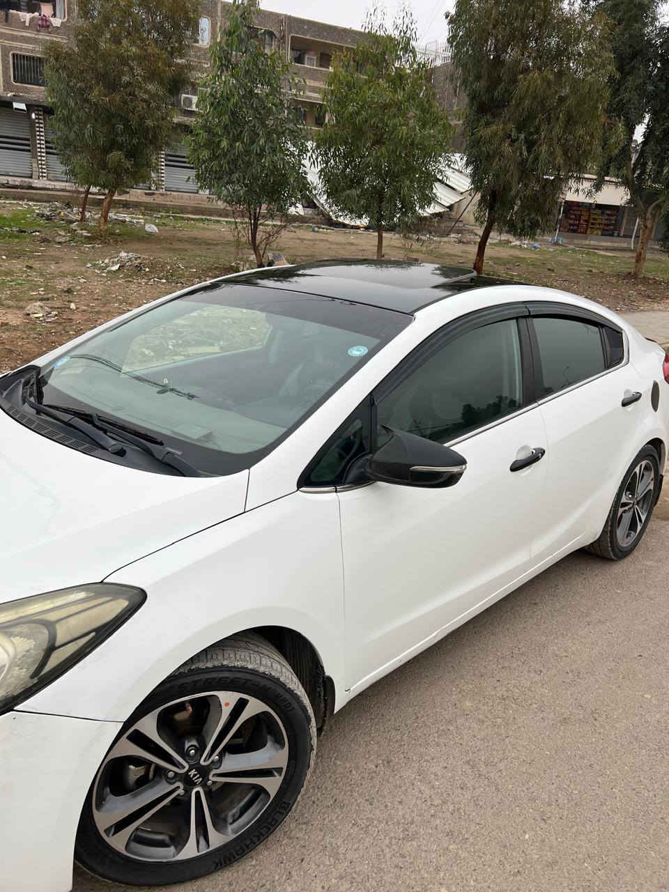 ﷽
سيراتو٢٠١٣ خليجي
السياره فول مواصفات١٣٠وبيها مجال
فتحة سقف سلايد/ بصمة تشغيل وابواب وصندوك/ تحكمات ستيرن جهتين وشفتات تحكم گير و3 انظمة قياده خاصه بالستيرن/ تبريد قطعتين امامي خلفي وتبريد بالچكمجه/ شاشه وكامره خلفيه بلادي/ حساسات امامي خلفي/ لد نهاري امامي بگ لايت خلفي لد/ فول زينون /مرايات شفط واشاير بالمري/ 5 ويل گب حجم 17/ كروس تحديد سرعه ونظام ABS
تخم تايرات جديد حداديه جديده السياره ماشيه ٢١٦الف كيلومتر ما بيها اي نواقص والحمدلله
محرك دوش 1600 گير ومكينه بلاديه ما مفتوحه 
السياره بدون صبغ بيها بارد بالجاملغ صباعتين
رقم اربيل دولي الجديد  سنويه الى ٢٠٢٩ باسمي تحويل مباشر بنفس اليوم بإذن الله
***********
