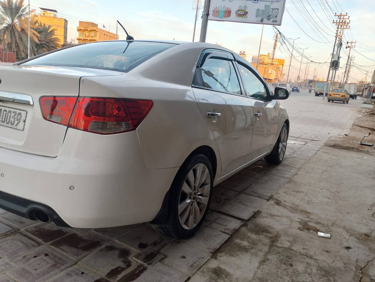 السلام عليكم
سيراتوا 2011 رقم بغداد انكليزي بيها جنطه وجاملغ خلفي بدون دواخل السياره جاهزه من كلشي مكانها كربلاء معروضه ب 105
***********
