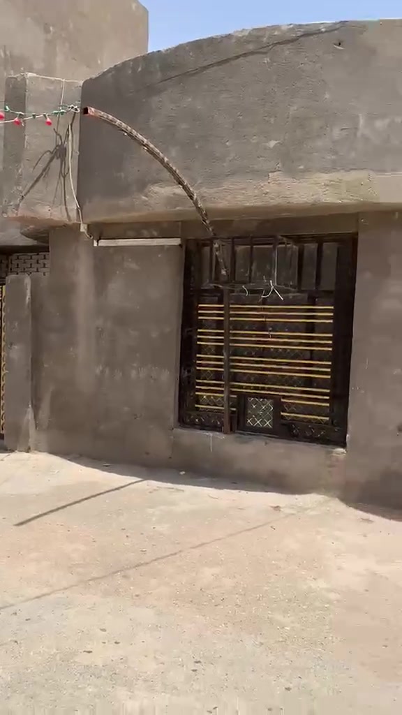 بيت (لليجار ركن ١٠٠متر مربعه جديده كلش )باقي تفاصيل بلمنشور ٢غرف كبار استقبال كبيره مطبخ ترك بيت جديد 
متعوب عليه ***********
