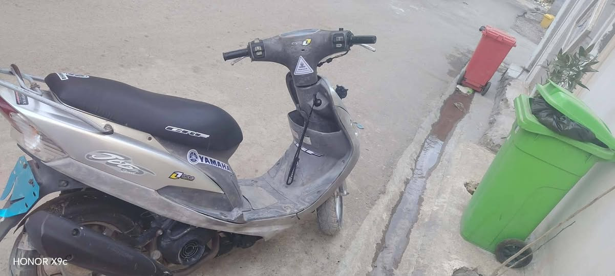 للبيع نضيفه وكامله اي نقص مابيها نكره سلف
***********
