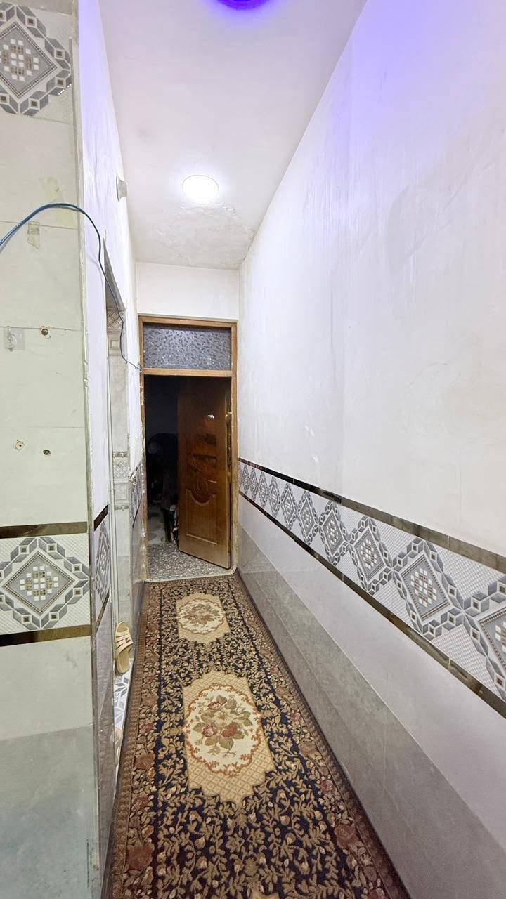 /// على بركة الله تعالى ///
بيت زراعي للبيع 
المساحة// ١٠٠متر  (٥متر×٢٠متر)
التفاصيل البيت// طابقين
الطابق الاول //غرفة نوم واستقبال وصالة ومطبخ  وصحيات 
الطابق الثاني //غرفتين نوم وصالة وصحيات وبيتونة وسطح
الخدمات كاملة// تبليط ومجاري وماء  كهرباء
العنوان //الزعفرانية. الاربع شوارع  خلف زهرة الشام ..زراعي علي مكلف
السعر// ١٢٠مليون قابل للتفاوض
للاستفسار مراجعة مكتب دلالية المصطفى للعقار الزعفرانية الاربع شوارع خلف ماركت اللؤلؤة مجاور أسواق القبس اوالاتصال او مراسلة واتس اب ***********او***********
